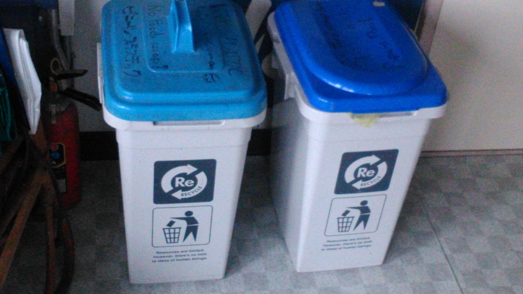Small bins for recycling
