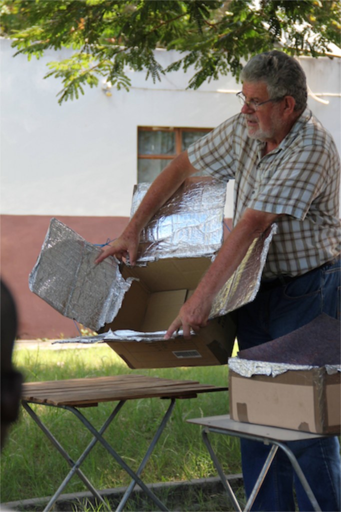 The outer box needs tin foil on lids to reflect the sun into the box